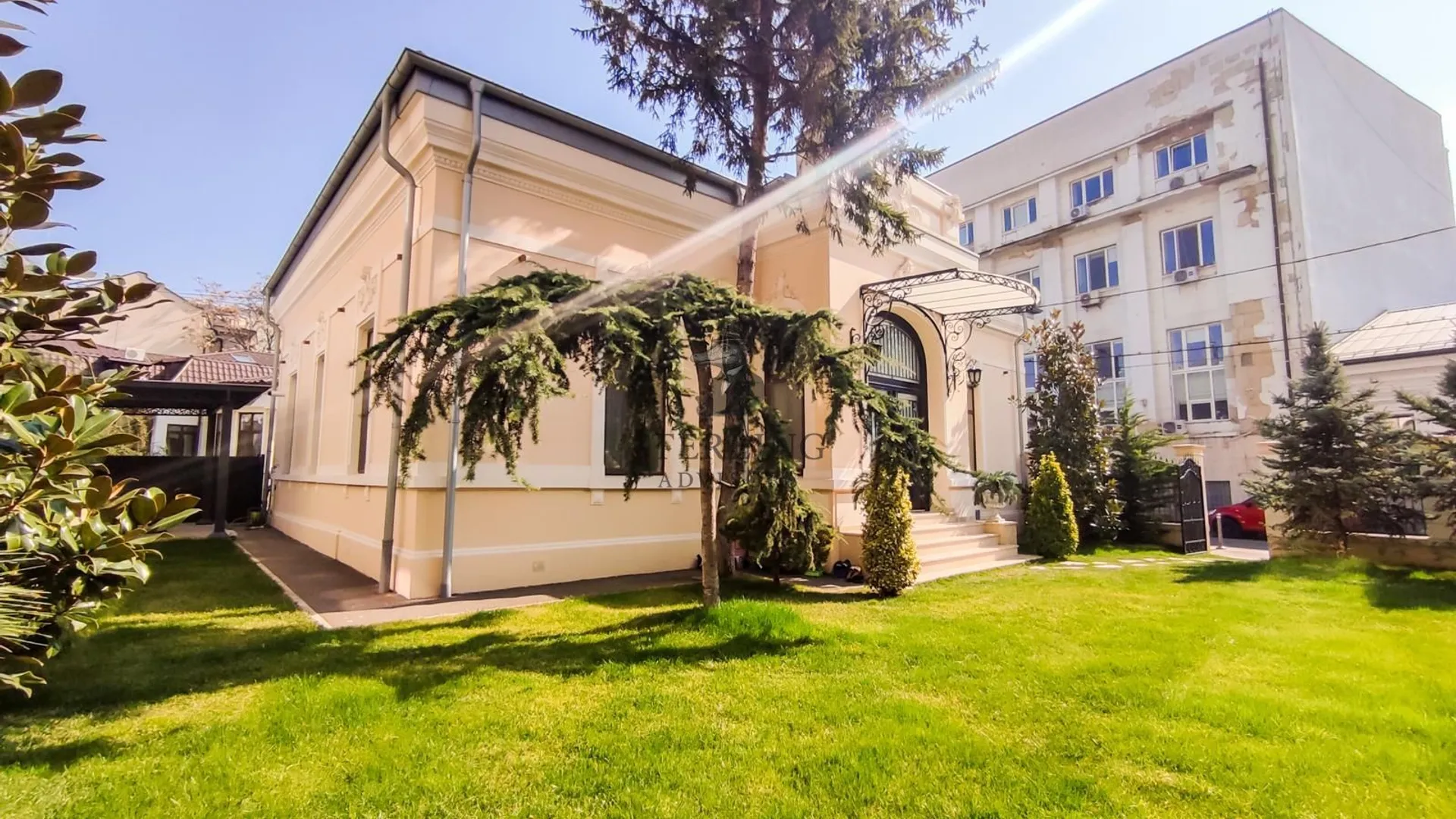 Vila restaurata in cel mai mic detaliu - zona centrala 2