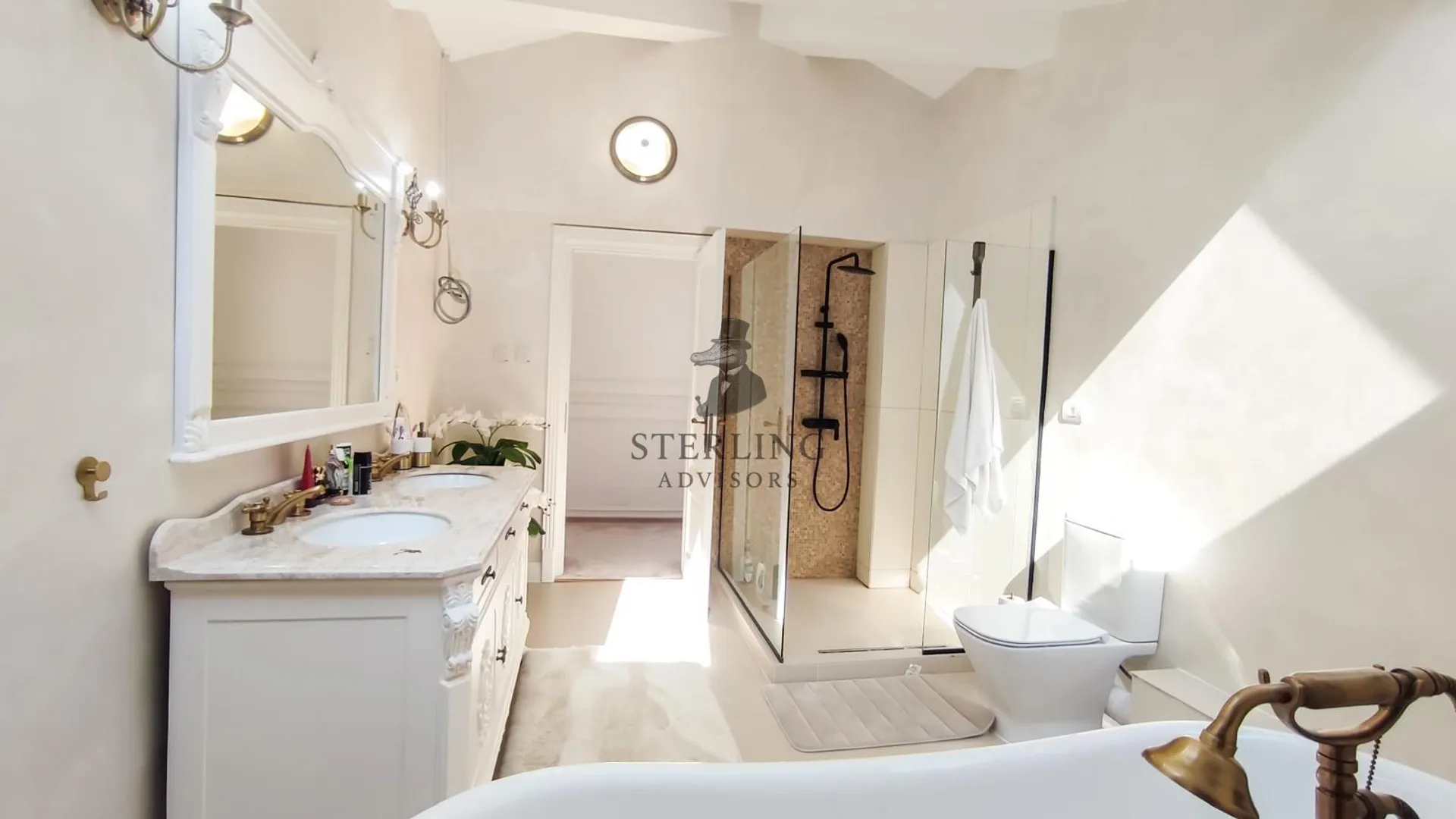 Vila restaurata in cel mai mic detaliu - zona centrala 37