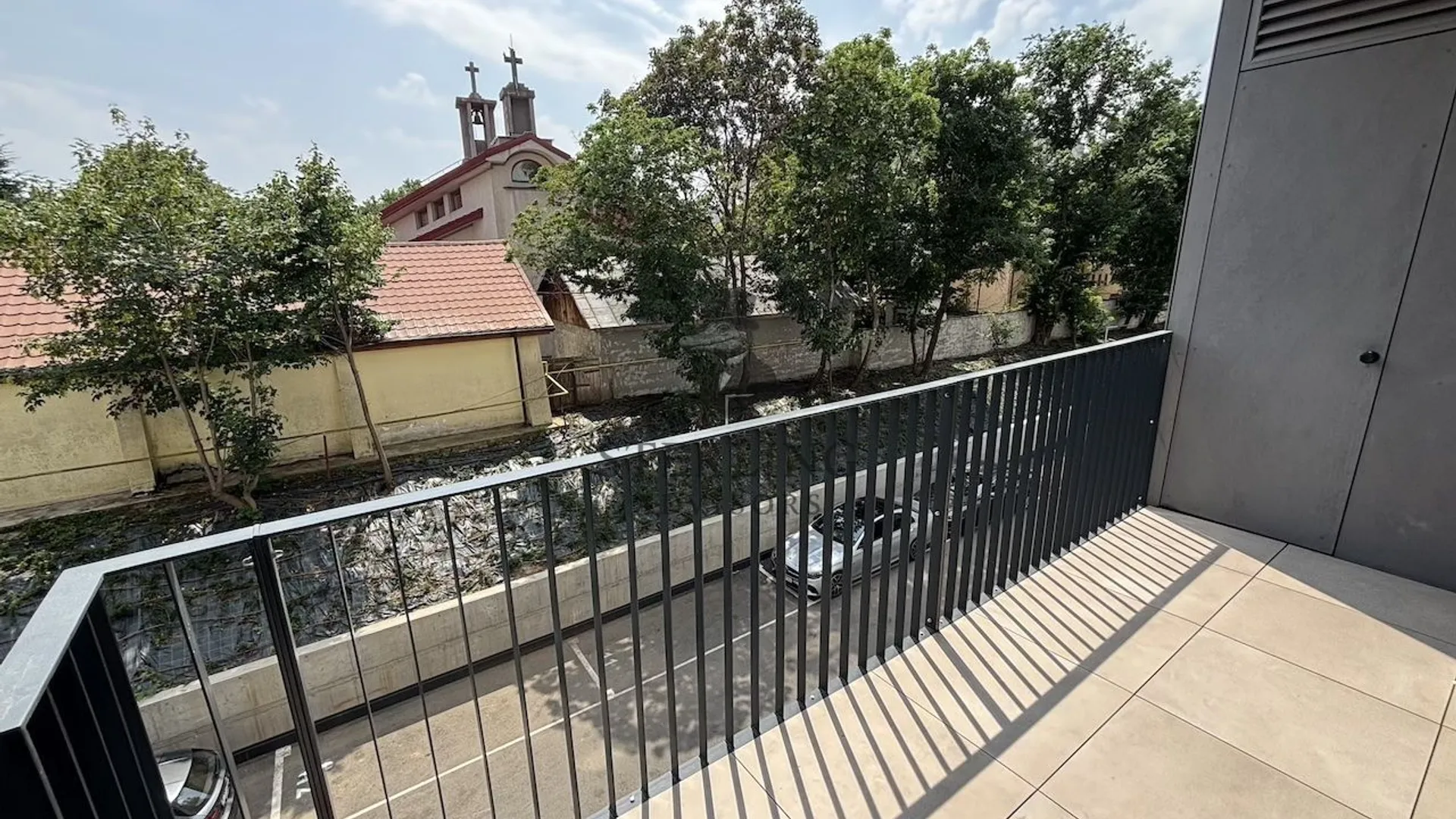 Quartier Azuga, 2 camere mobilat si utilat complet, loc parcare inclus 18
