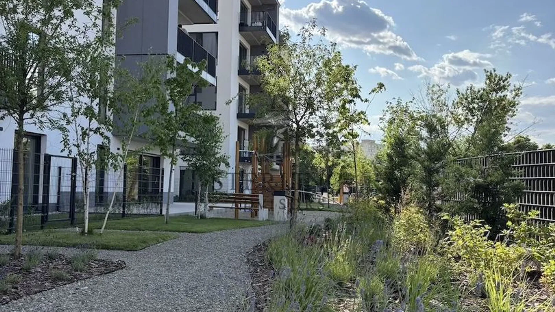 Quartier Azuga, 2 camere mobilat si utilat complet, loc parcare inclus 28