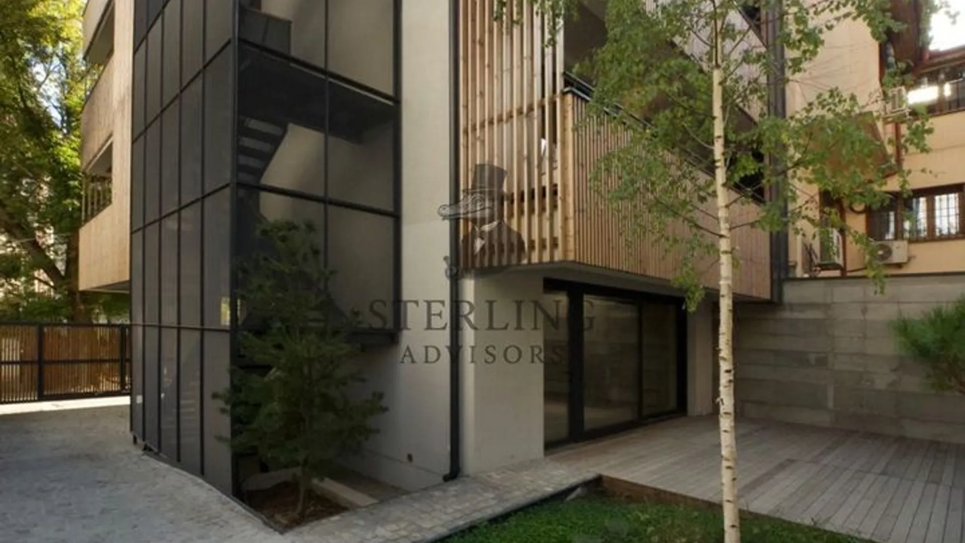 Duplex  Dorobanti P+1, 154 mp + curte 50 mp, 2 locuri de parcare. 8