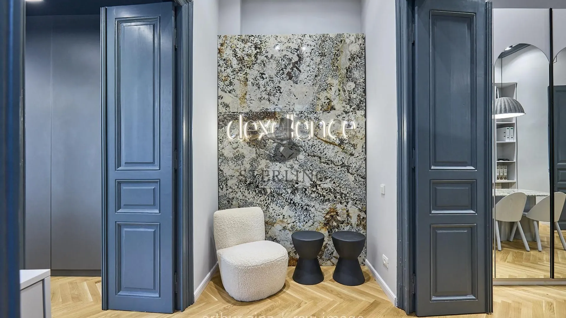 Birou utilat la cheie - imobil consolidat 15