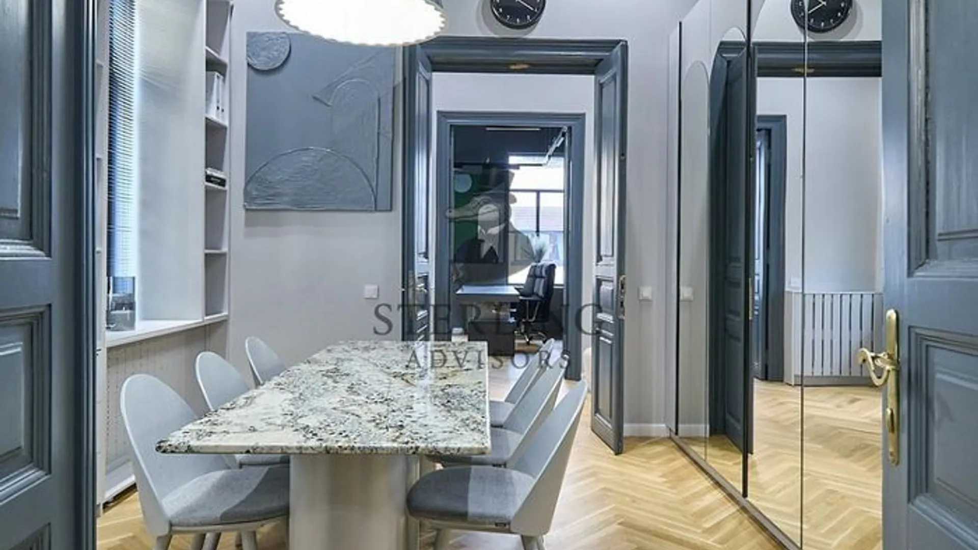 Birou utilat la cheie - imobil consolidat 19