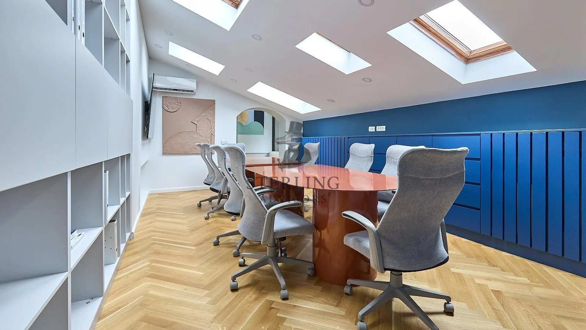 Birou utilat la cheie - imobil consolidat 3