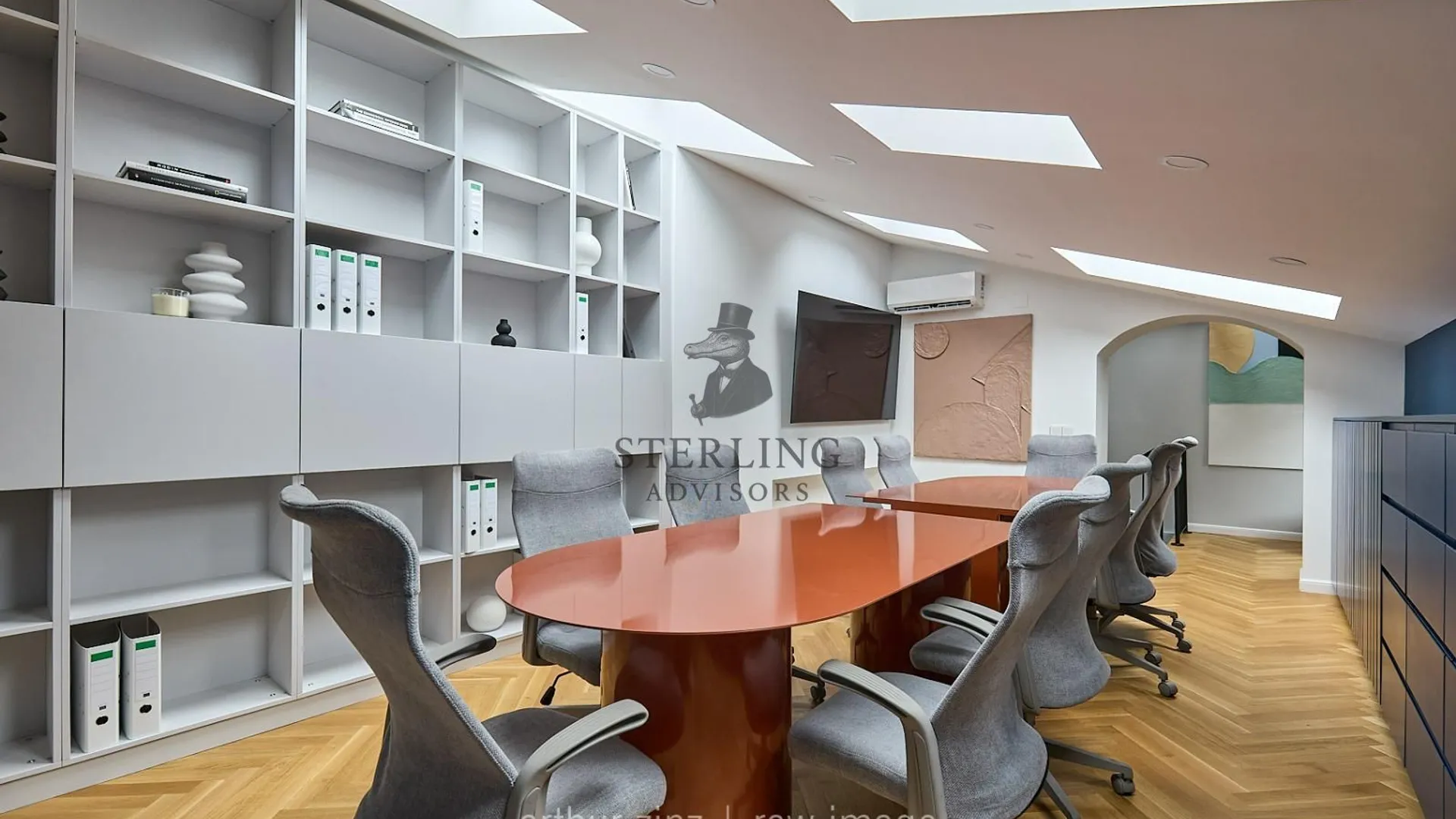 Birou utilat la cheie - imobil consolidat 21