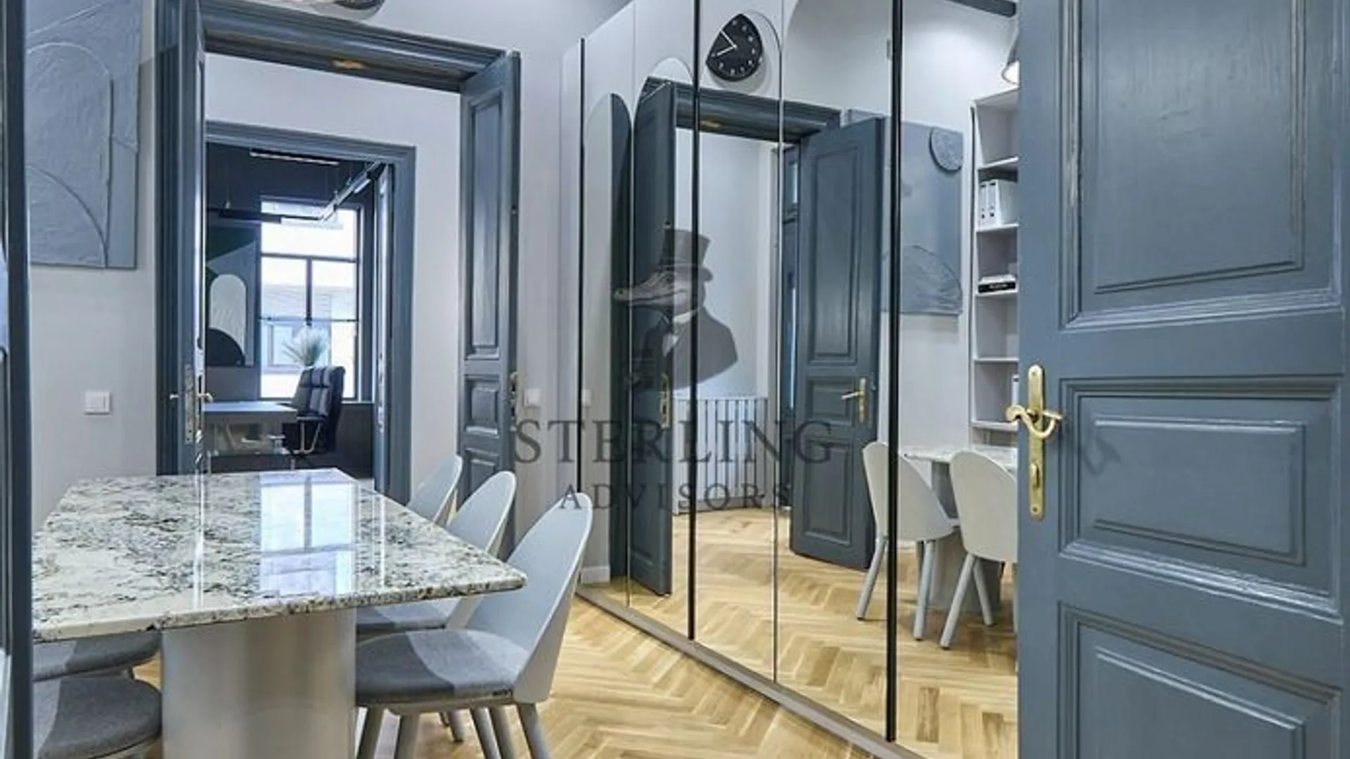 Birou utilat la cheie - imobil consolidat 22