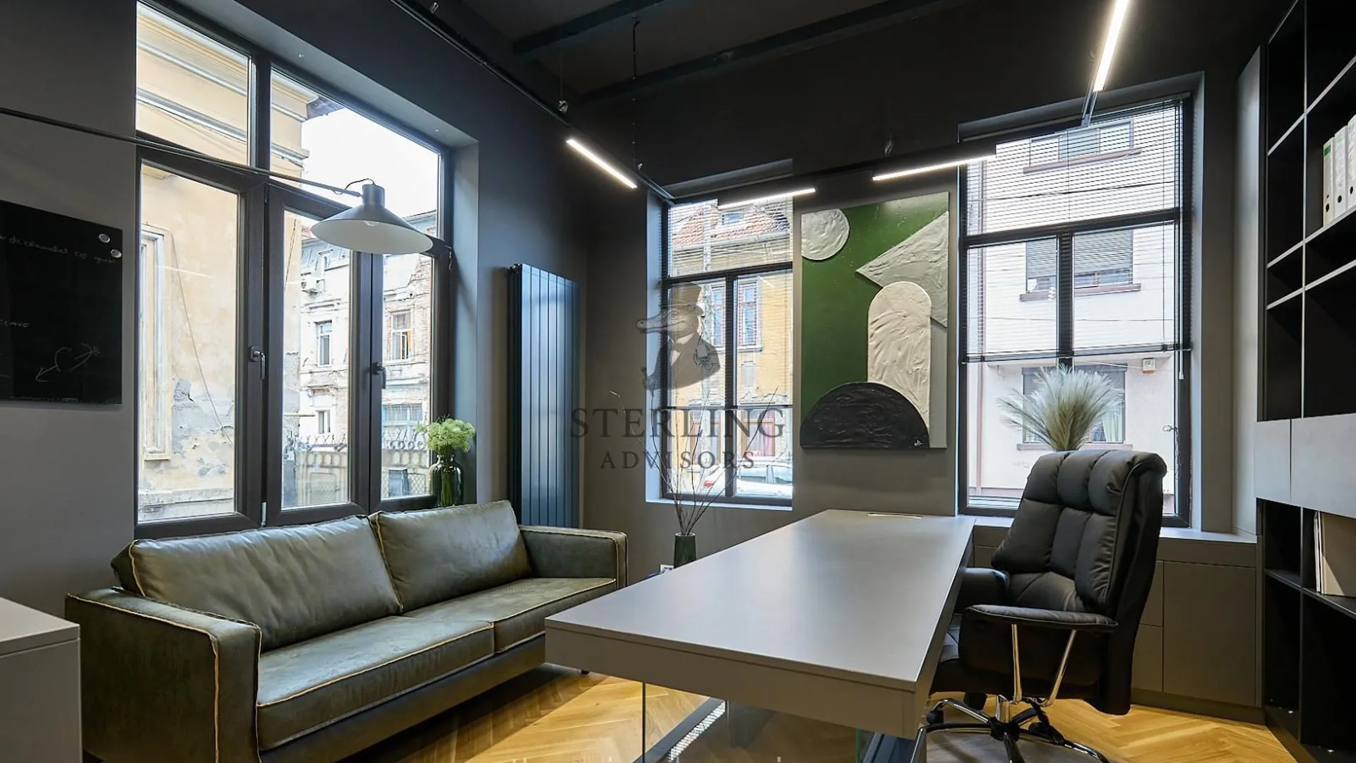 Birou utilat la cheie - imobil consolidat 8