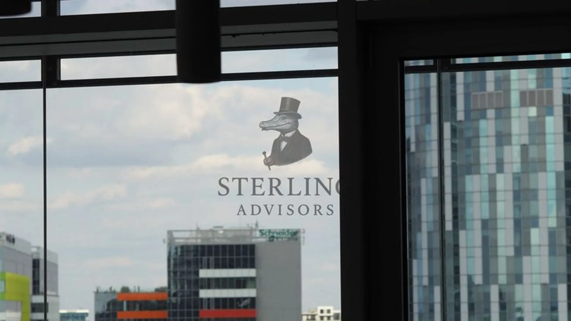 Floreasca - 3 camere premium- se vinde cu contract de inchiriere 30