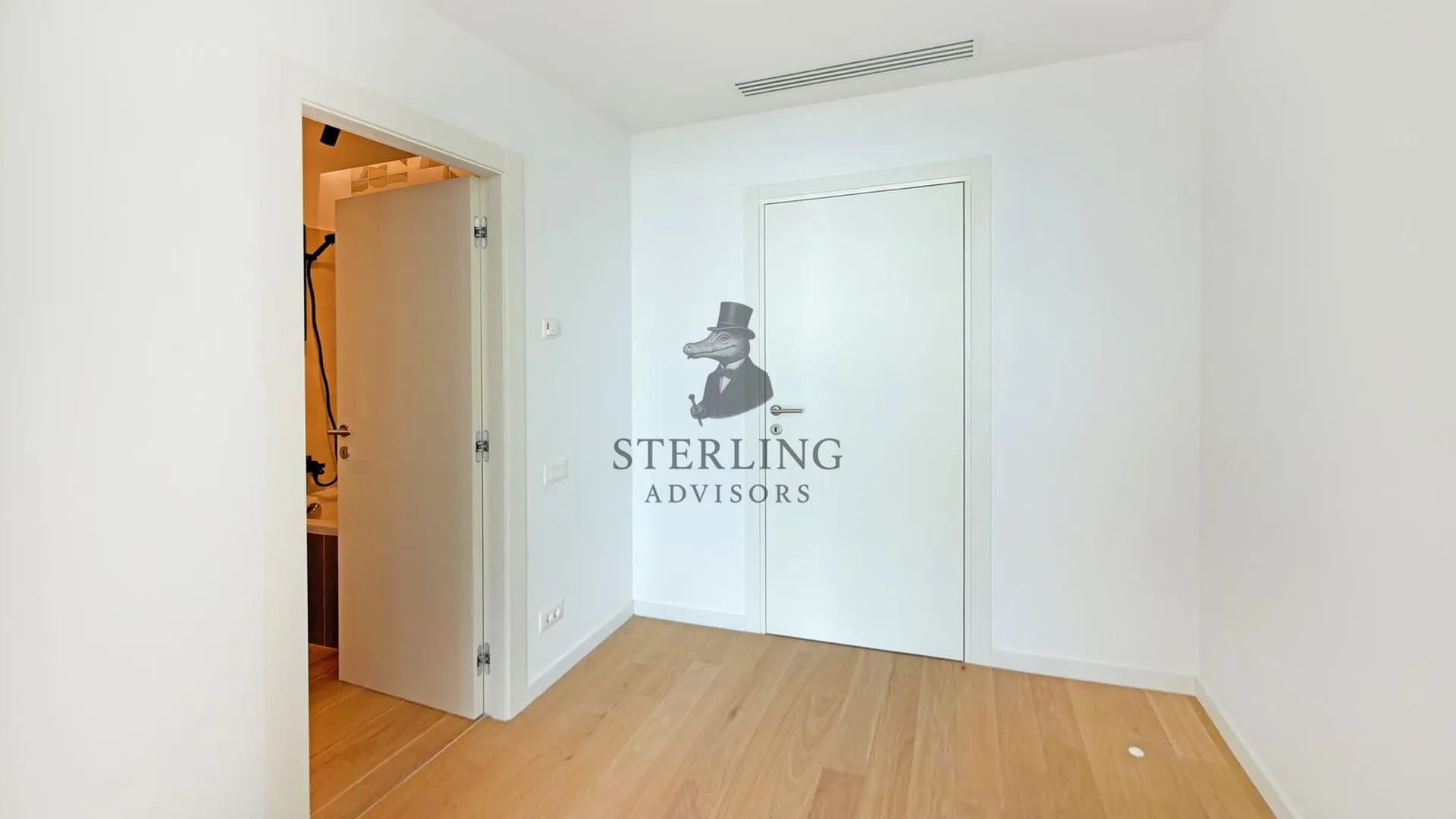 UP-site - apartament spatios cu vedere panoramica spre parc si lac 15