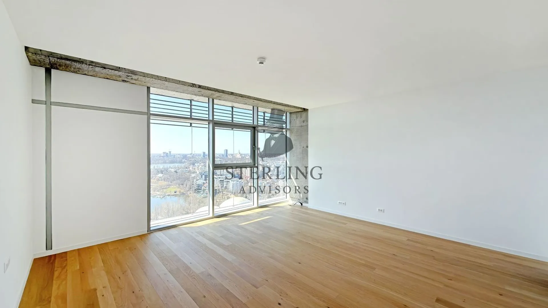 UP-site - apartament spatios cu vedere panoramica spre parc si lac 18