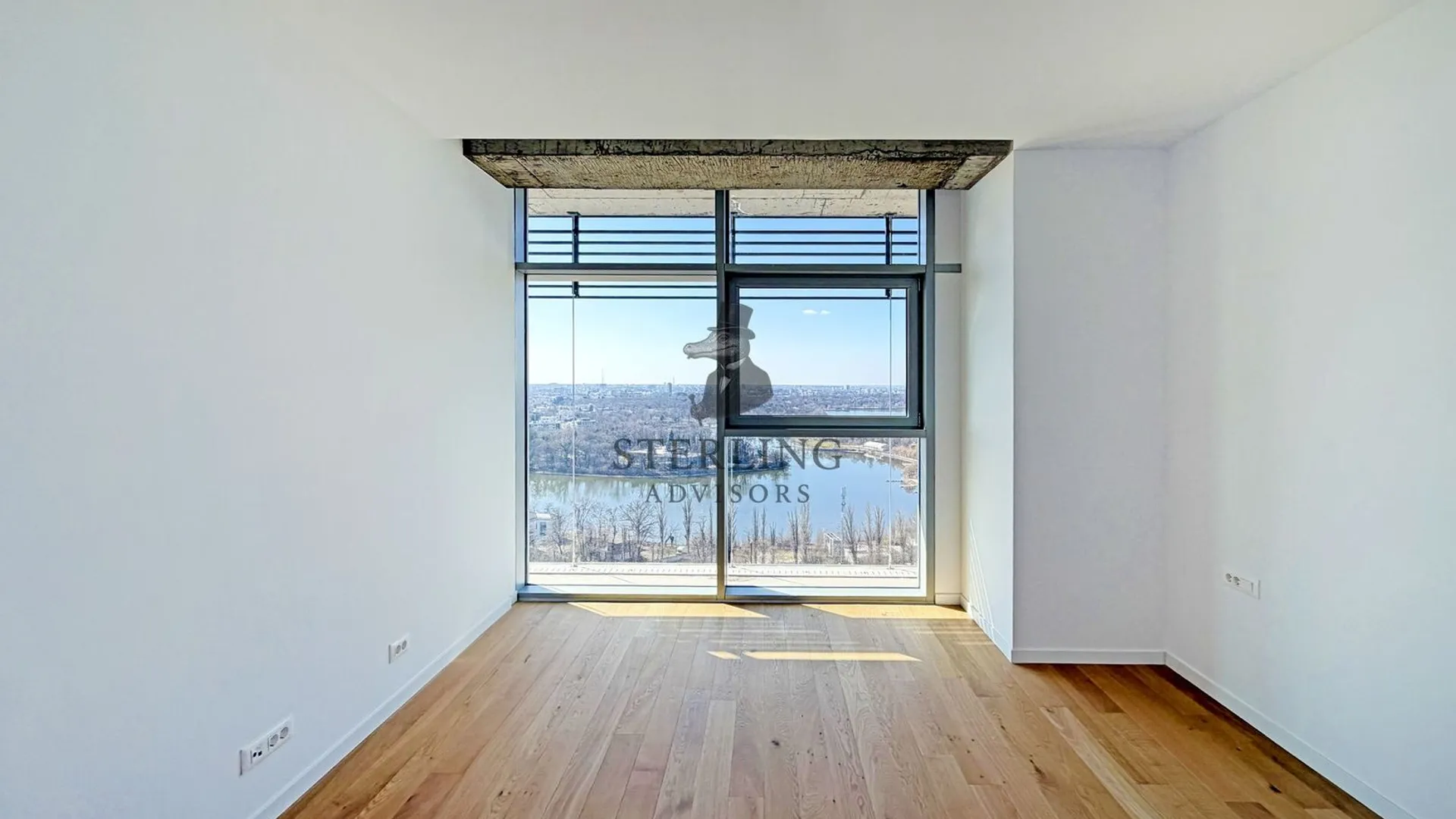 UP-site - apartament spatios cu vedere panoramica spre parc si lac 26