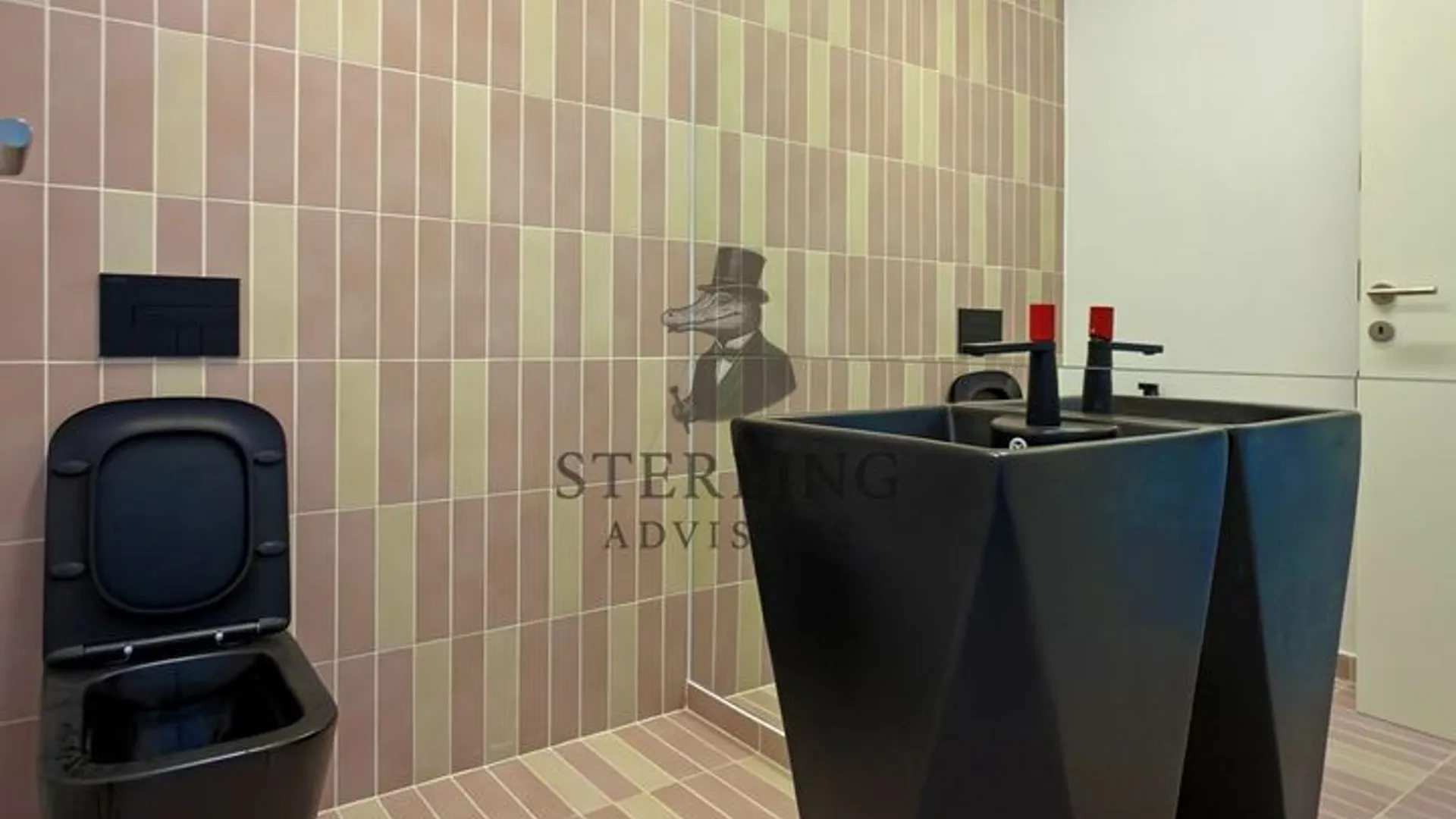 UP-site - apartament spatios cu vedere panoramica spre parc si lac 32