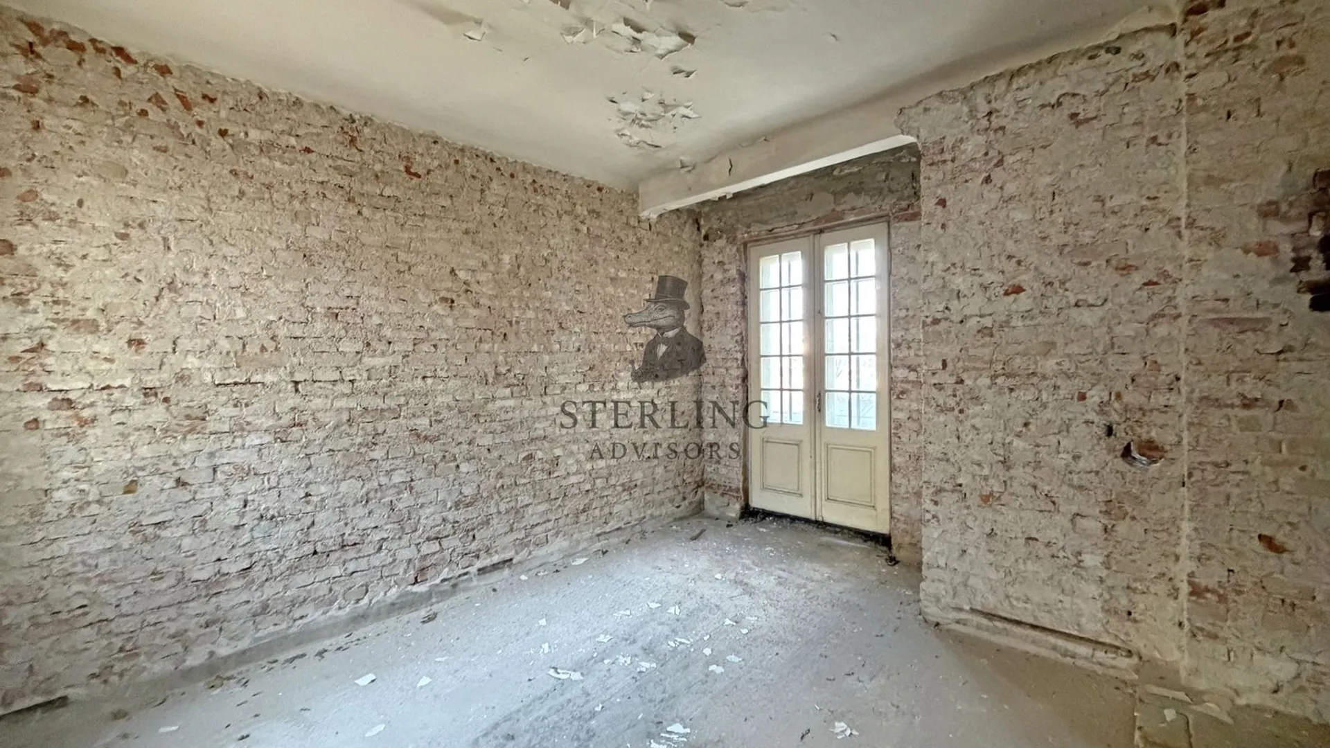 Imobil versatil, 1000 mp, pretabil conversie hotel sau apartamente 12