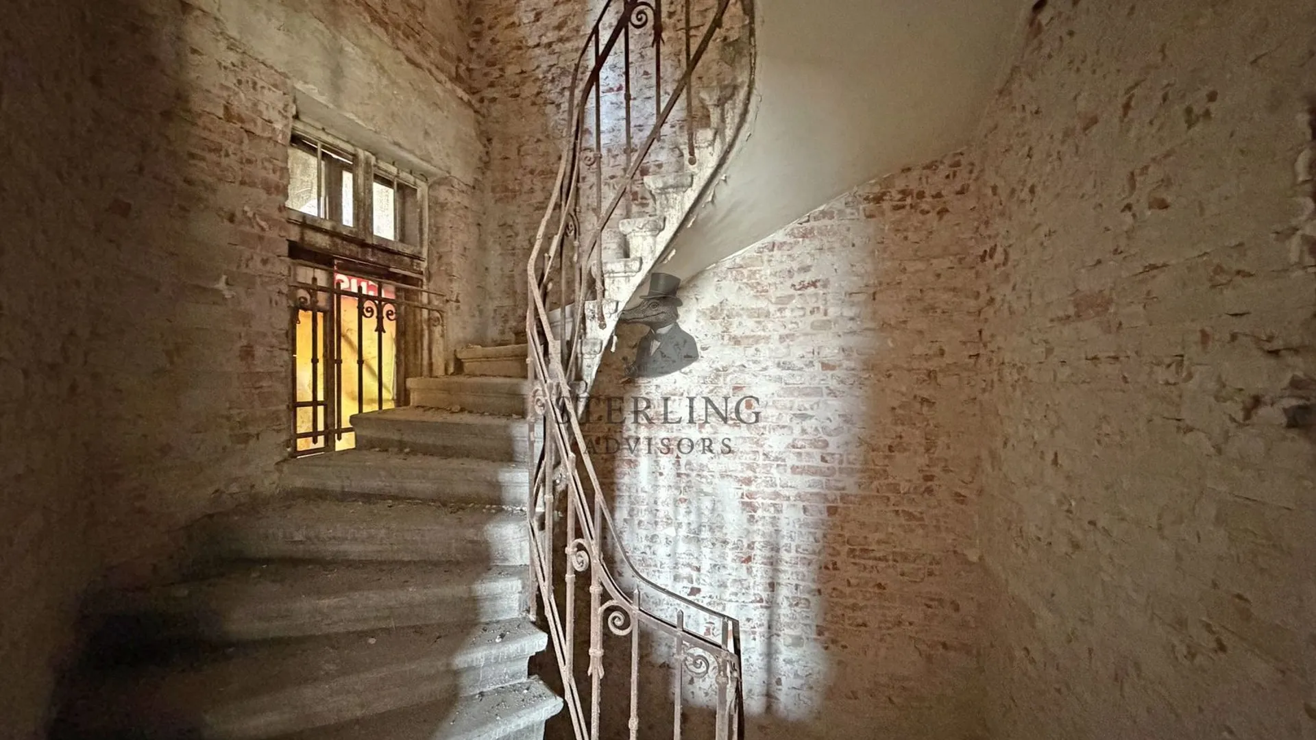 Imobil versatil, 1000 mp, pretabil conversie hotel sau apartamente 15