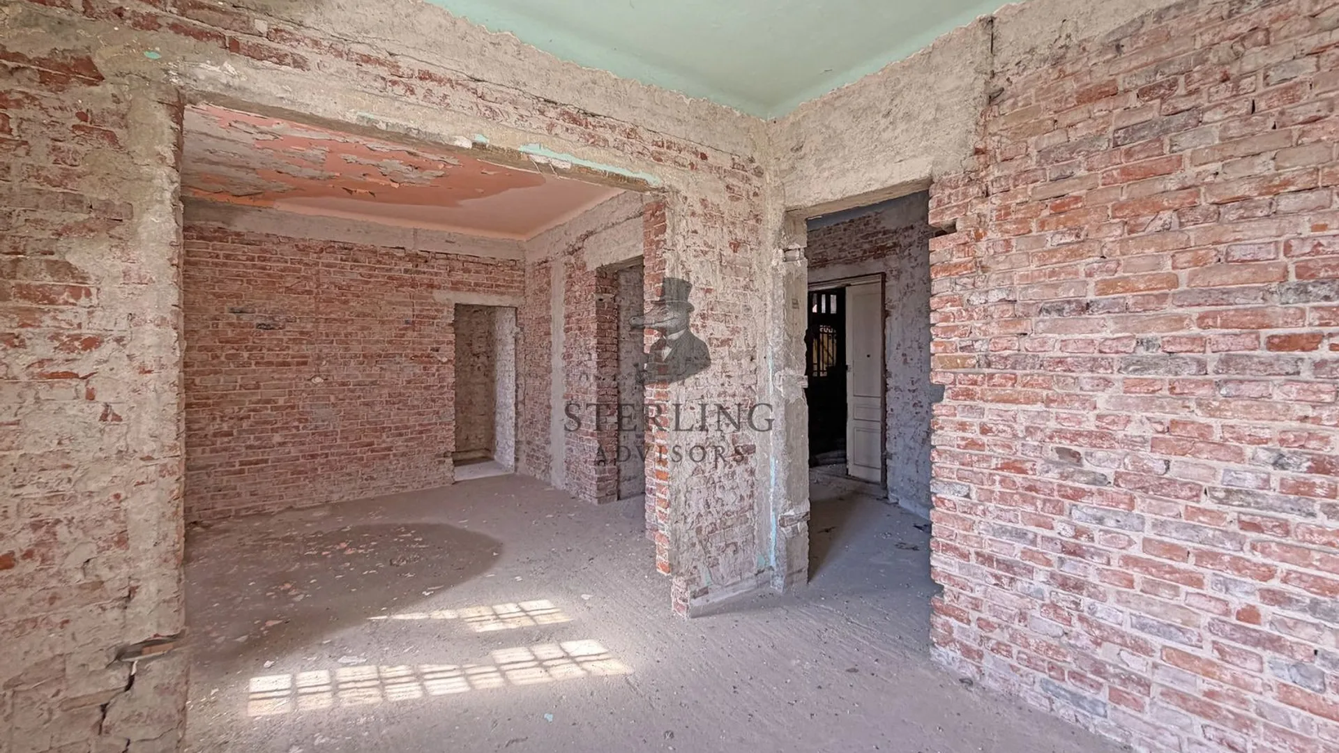 Imobil versatil, 1000 mp, pretabil conversie hotel sau apartamente 17