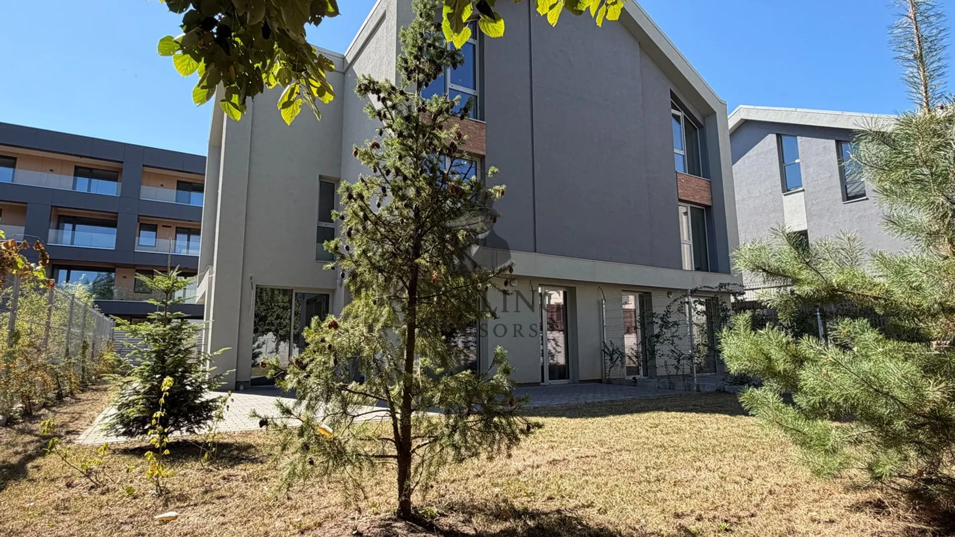 Vilă nouă P+1E+M în mini-compound exclusivist – Pipera 2